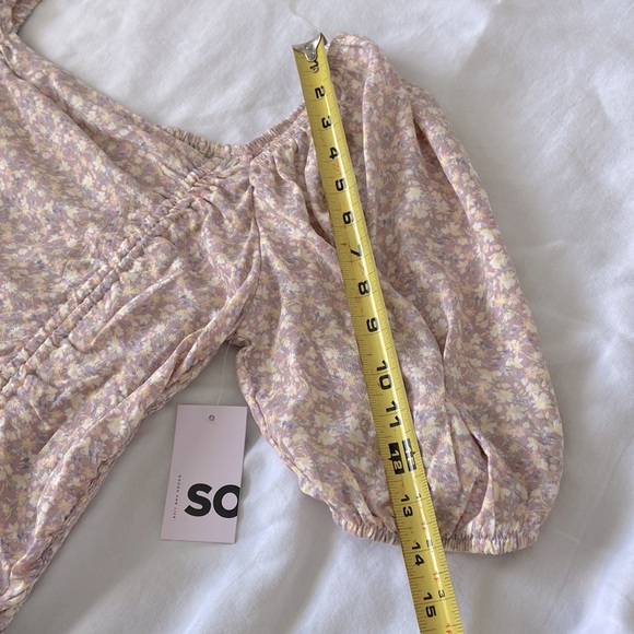 NWT SO cinch front puff sleeve floral top - Picture 8 of 10